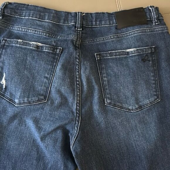 DL 1961 Boys Brady Slim Ultimate Straight Leg Jeans in Dark Nebulous Distressed. - Picture 5 of 9